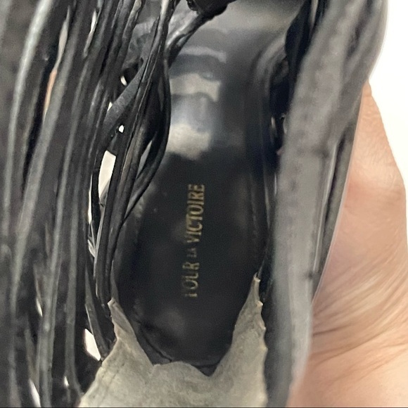 POUR LA VICTOIRE Strappy Black Heeled Eaden Caged Leather Ankle Boot Size 9.5 - Picture 7 of 7